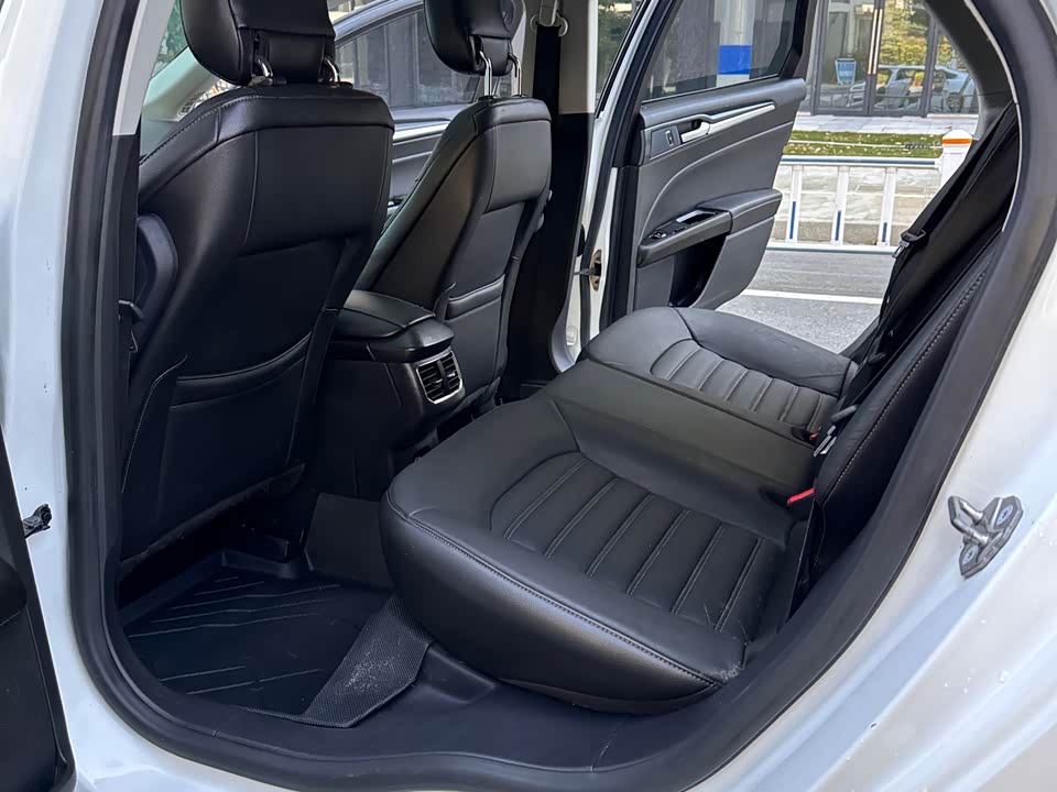 Ford Mondeo Ford Mondeo