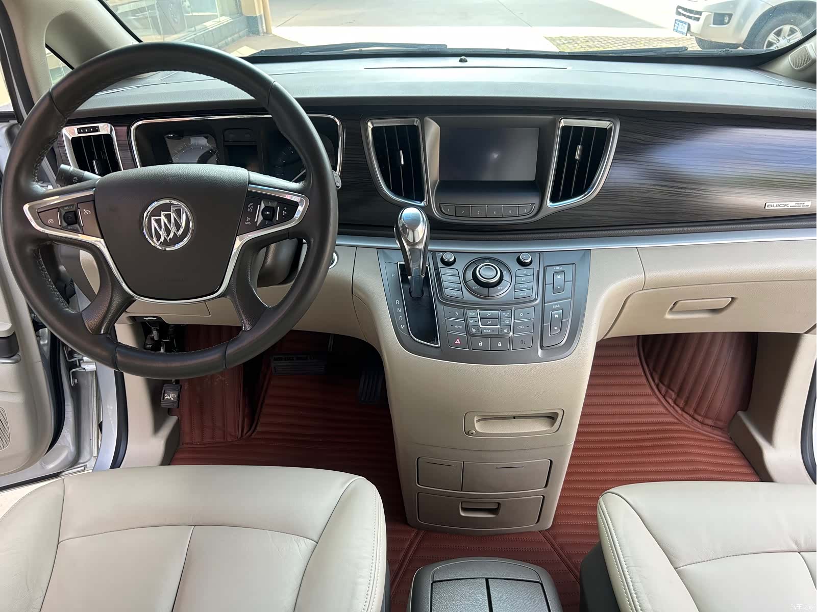 Buick GL8, 2012 20