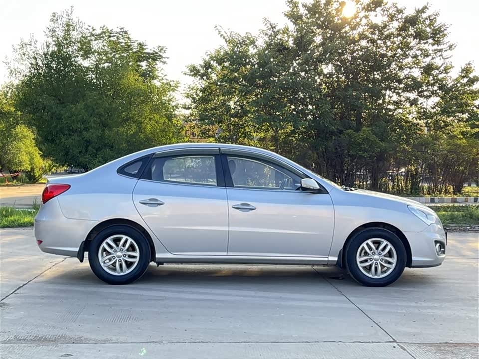 Hyundai Yuedong