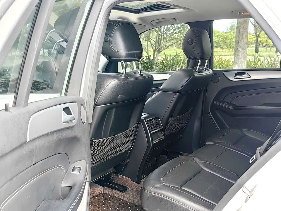 Mercedes-Benz M class