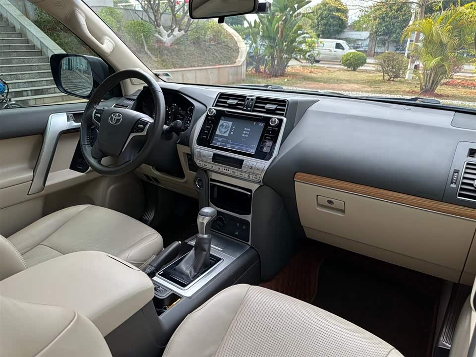 Toyota Prado