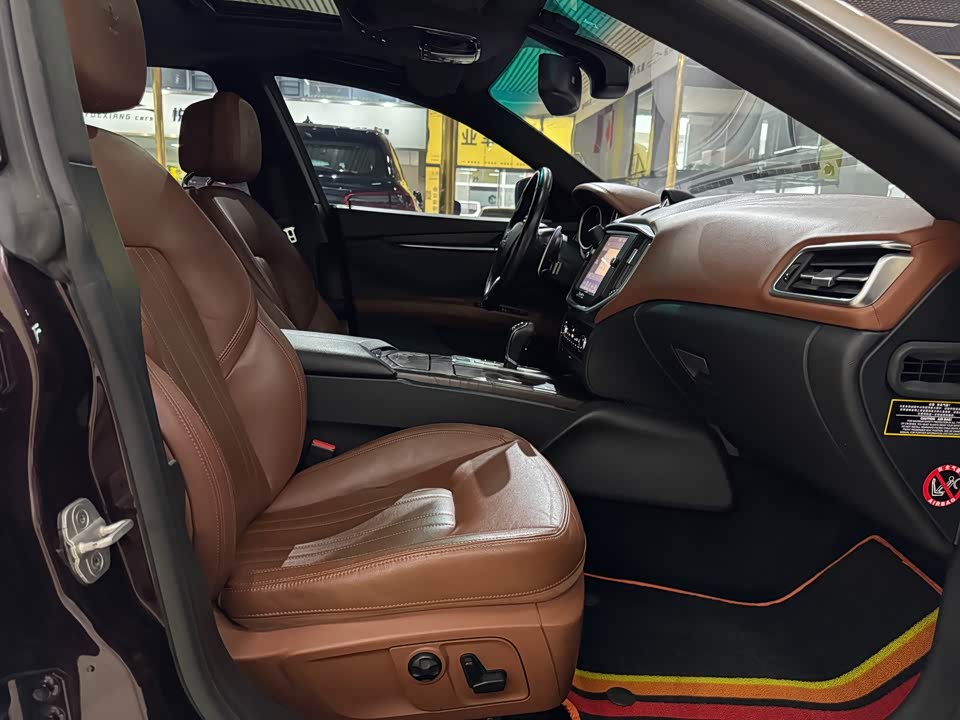 Maserati Ghibli Maserati Ghibli