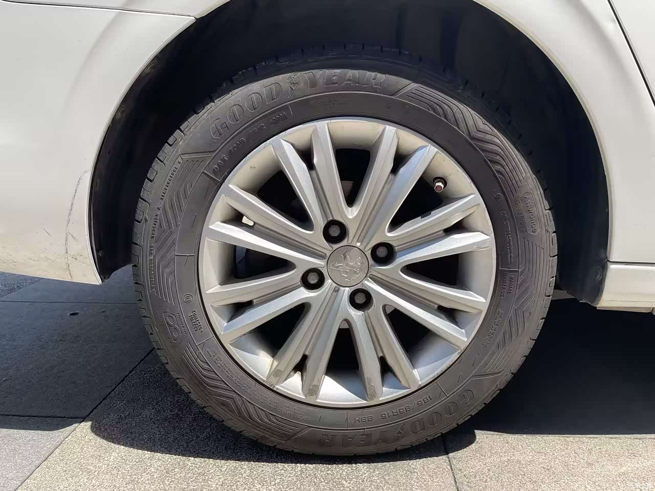 Peugeot 301, 2016 25