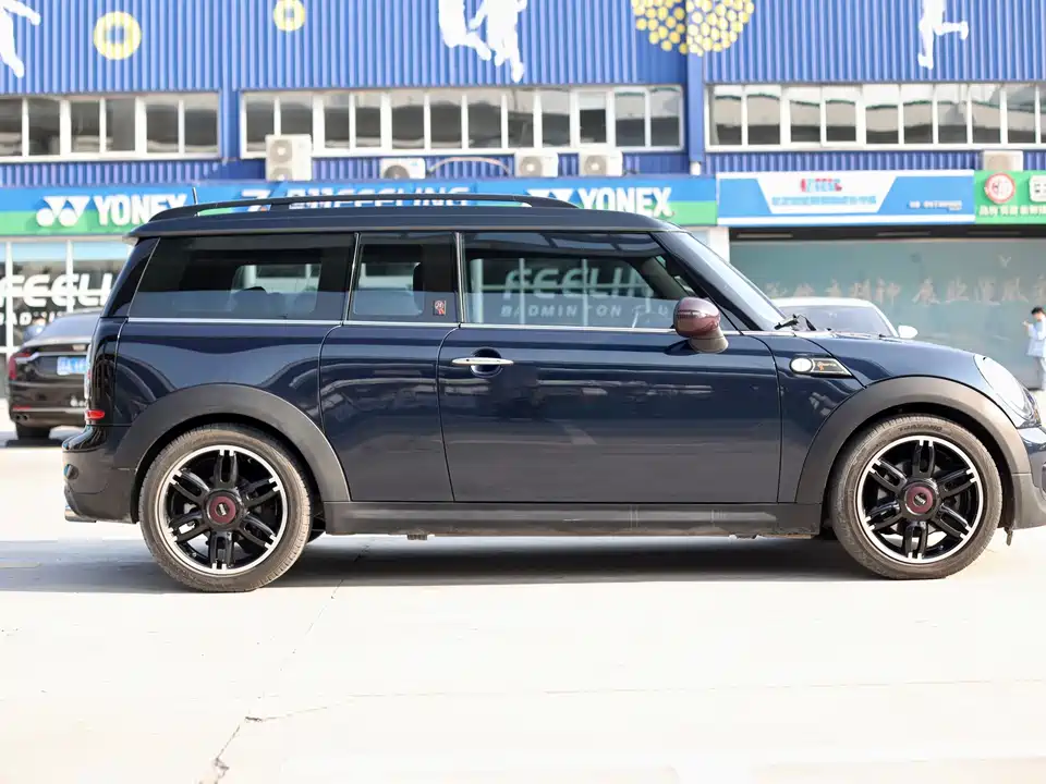 MINI CLUBMAN