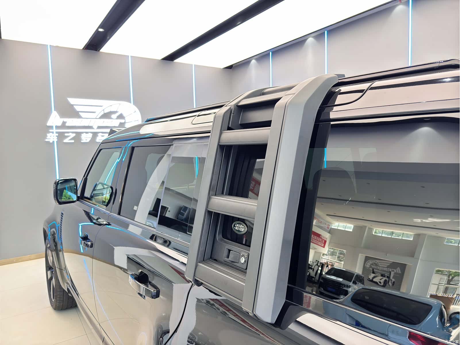 Land Rover Defender, 2023 8