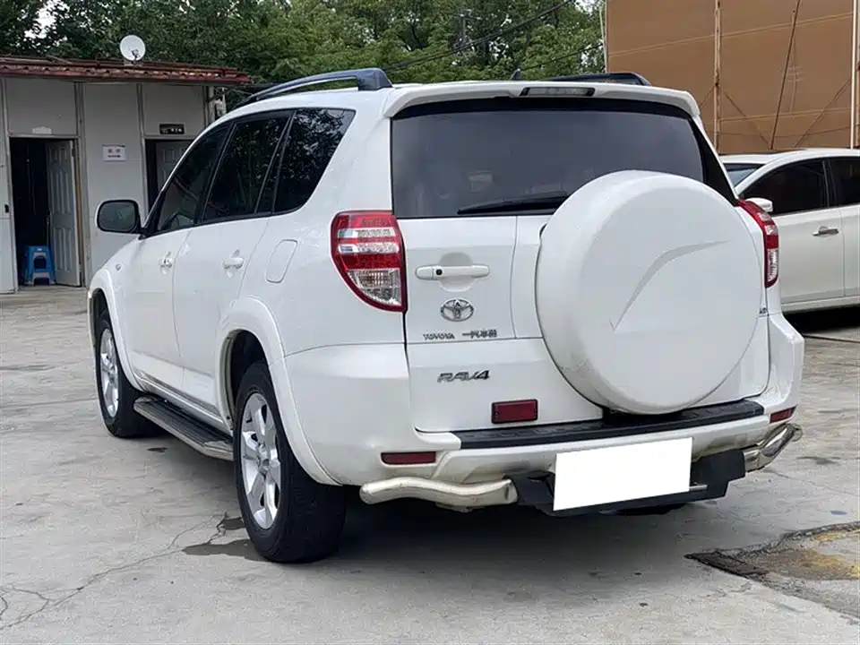 Toyota RAV4 Rongfang