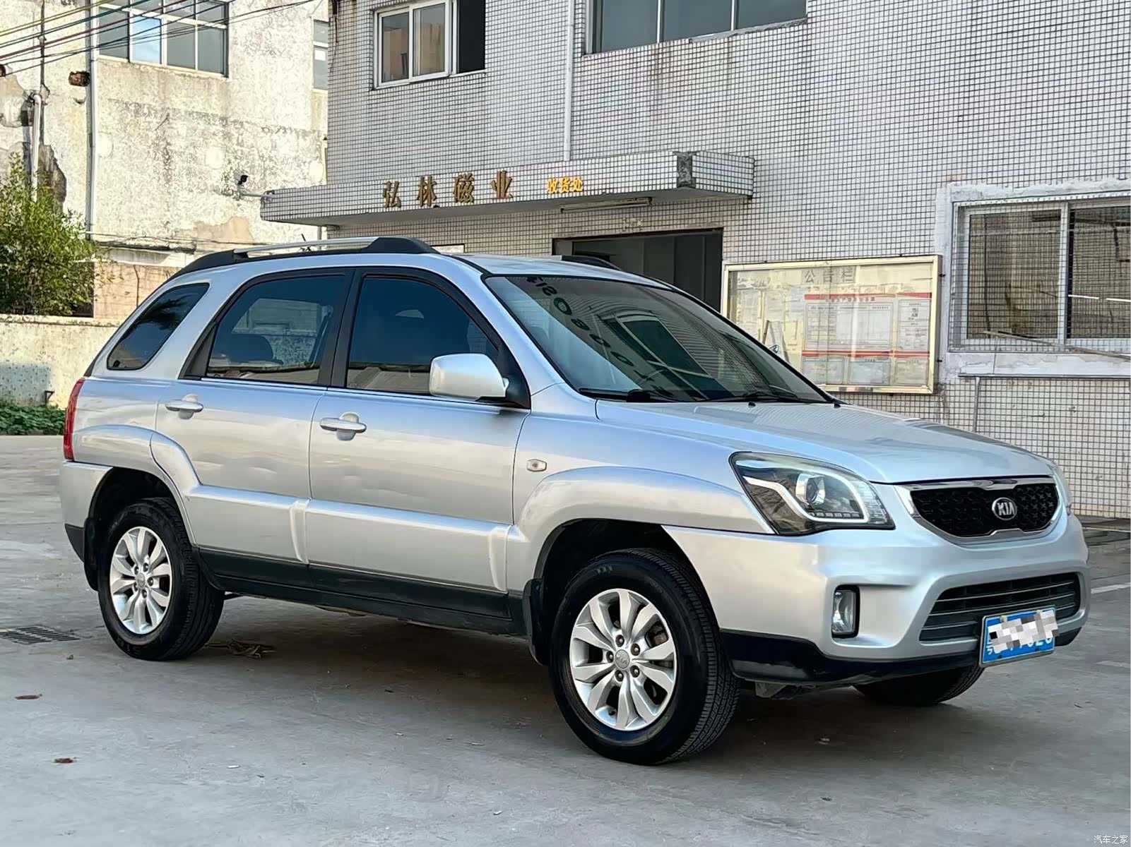 Kia GL, 2013 6