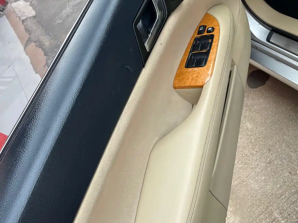 Toyota Reiz Toyota Reiz