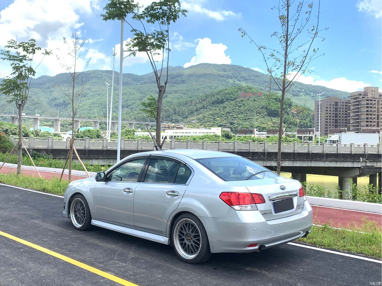 Subaru Legacy, 2010 4