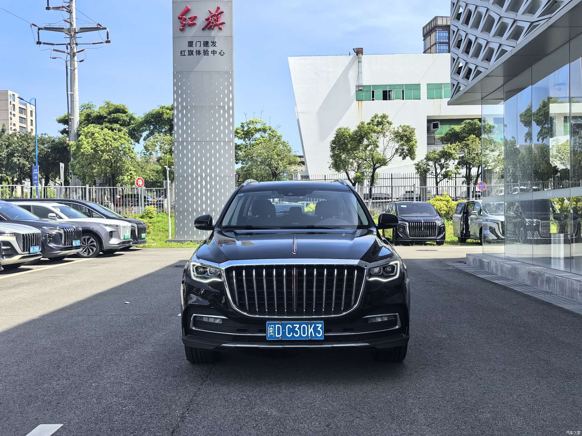 Hongqi HS7, 2022 4
