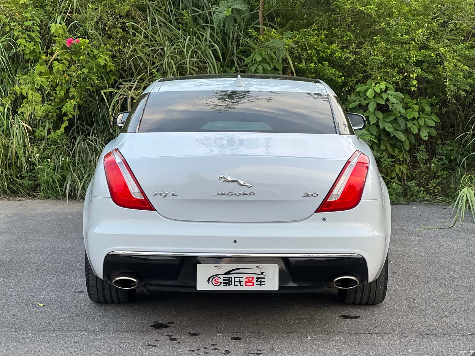 Jaguar XJ, 2016 все фото