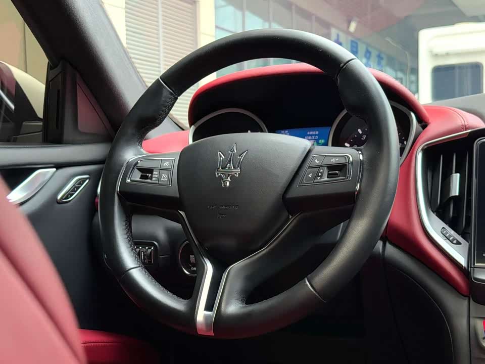 Maserati Ghibli Maserati Ghibli