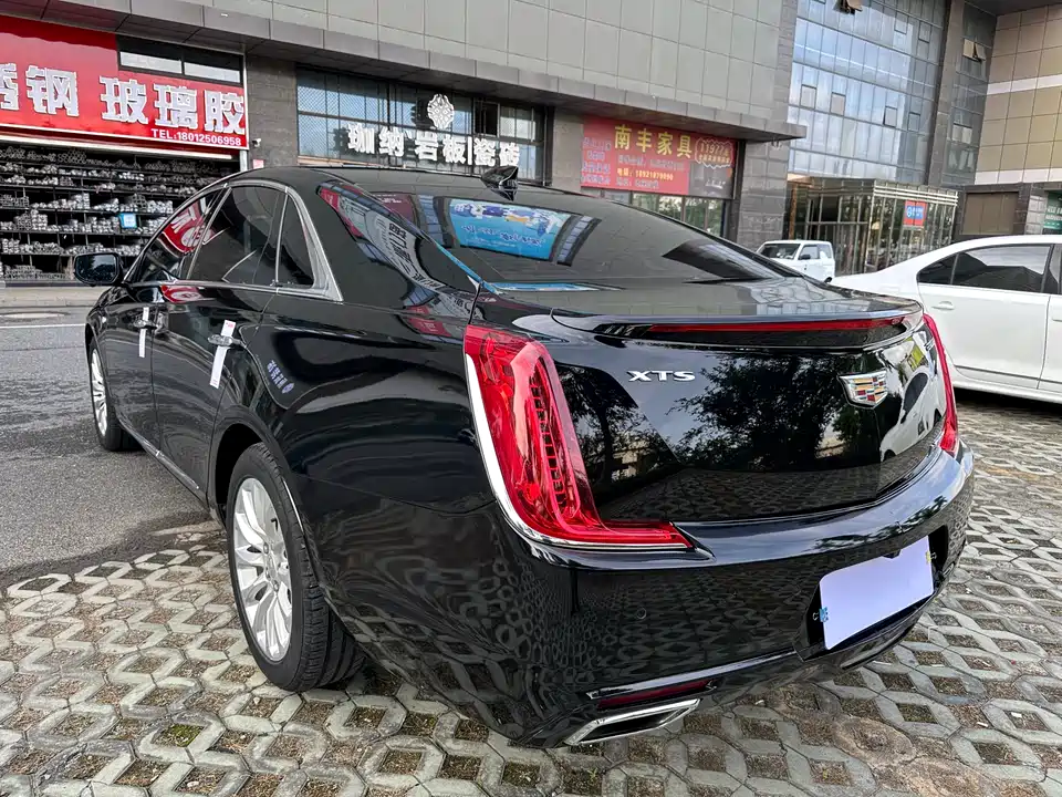 Cadillac XTS