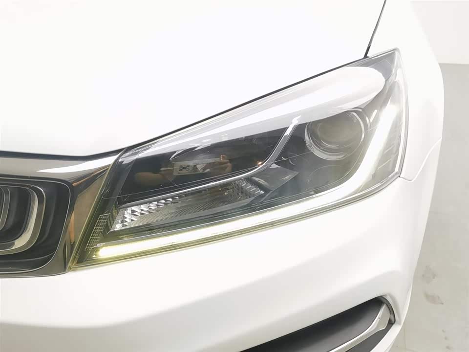 Geely Emgrand Geely Emgrand