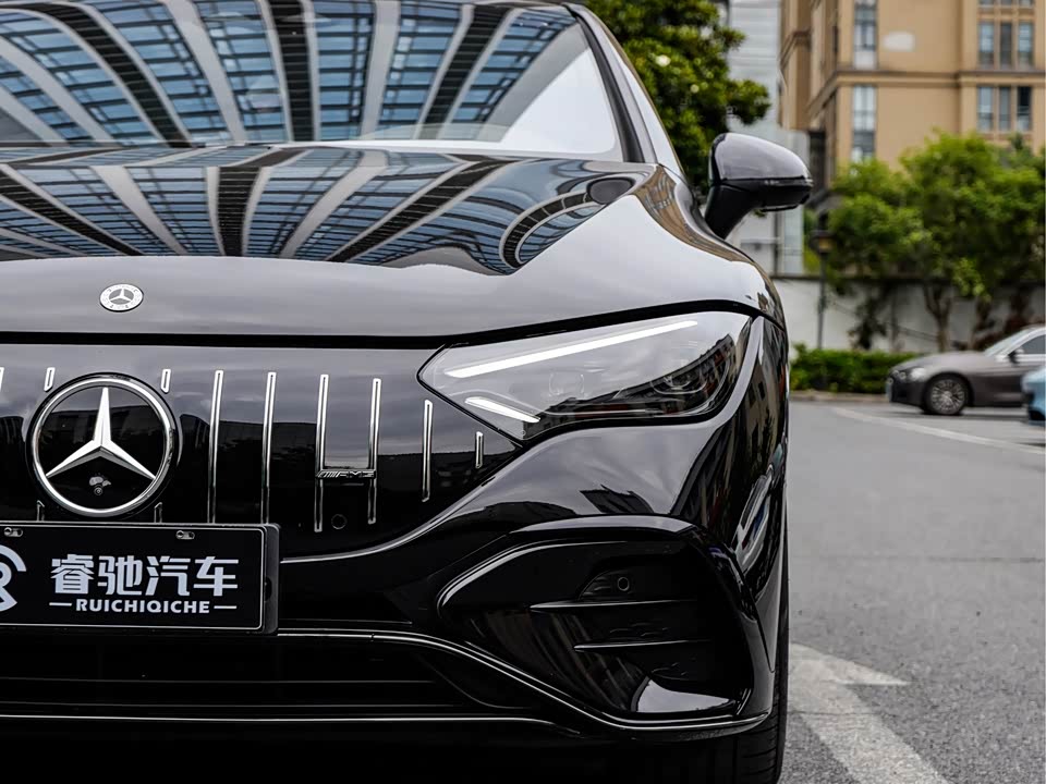 Mercedes-Benz EQE AMG