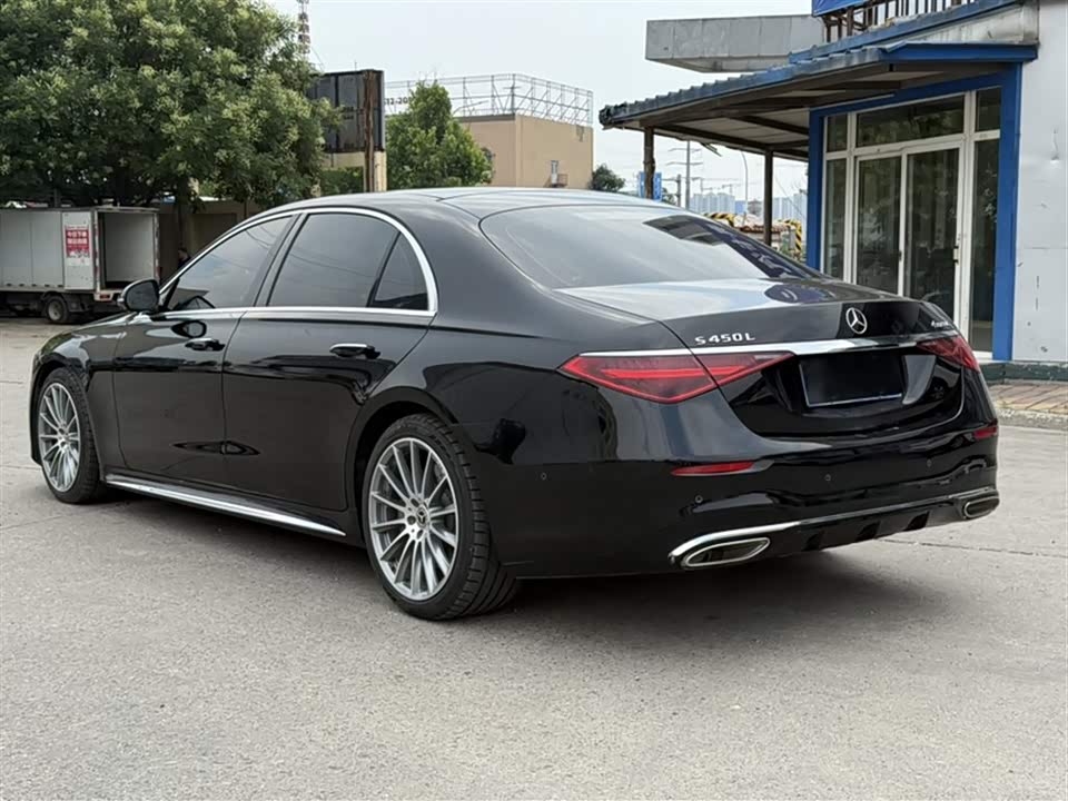 Mercedes-Benz S-class Mercedes-Benz S-class