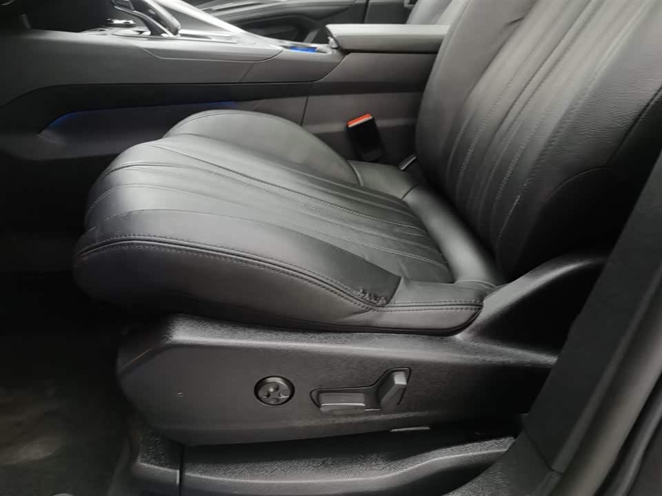 Peugeot 4008 Peugeot 4008