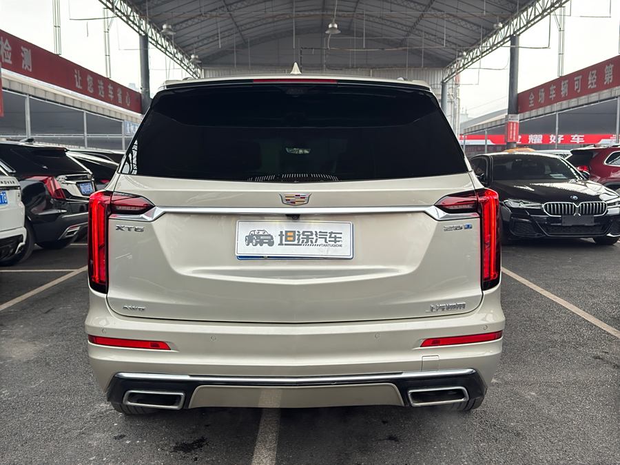 Cadidrack Cadillac XT6