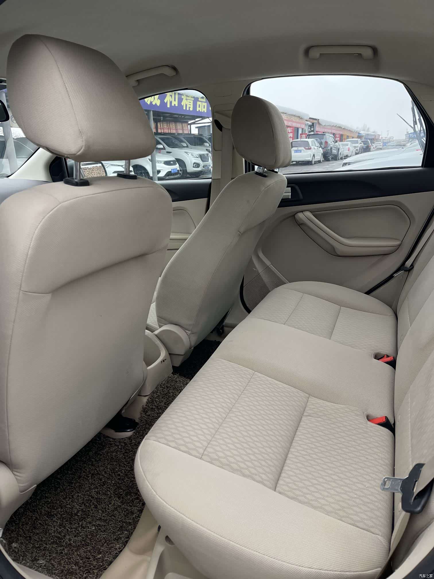 Ford Focus, 2013 6