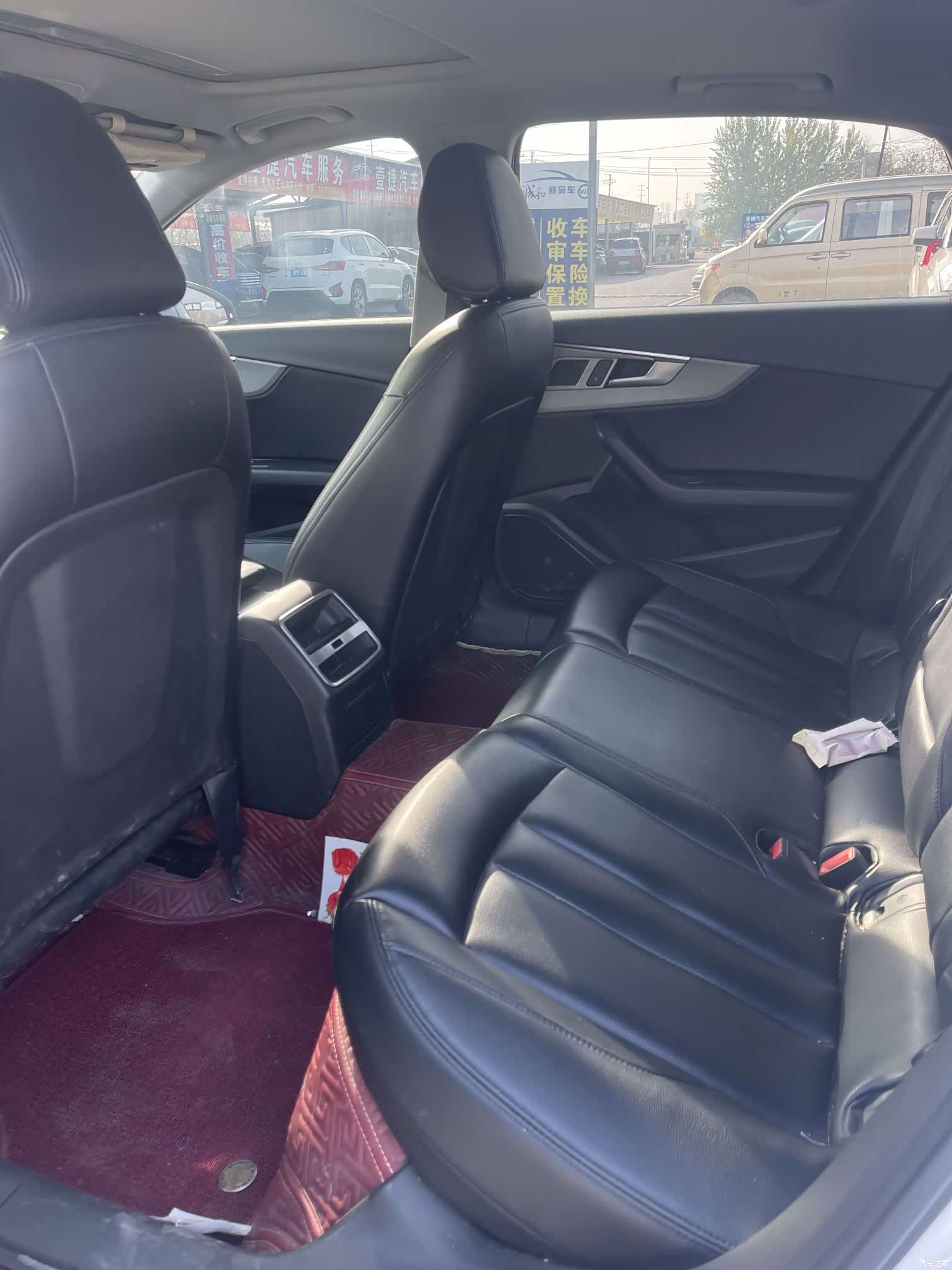 Audi A4L, 2018 все фото