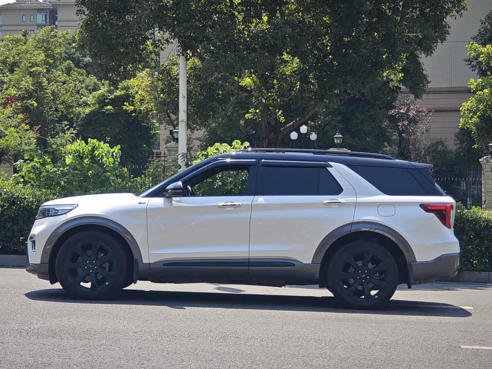 Ford Explorer Ford Explorer