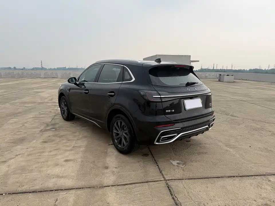 Hongqi HS5