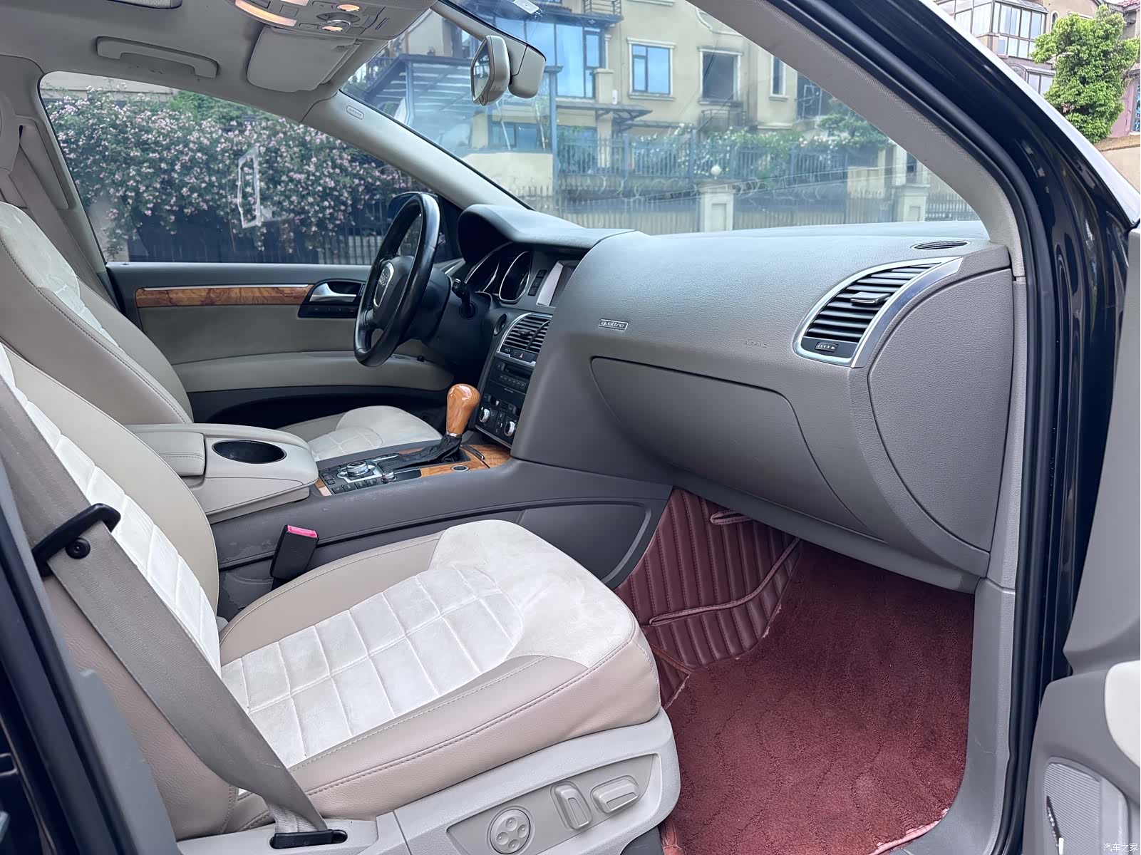 Audi Q7, 2010 12