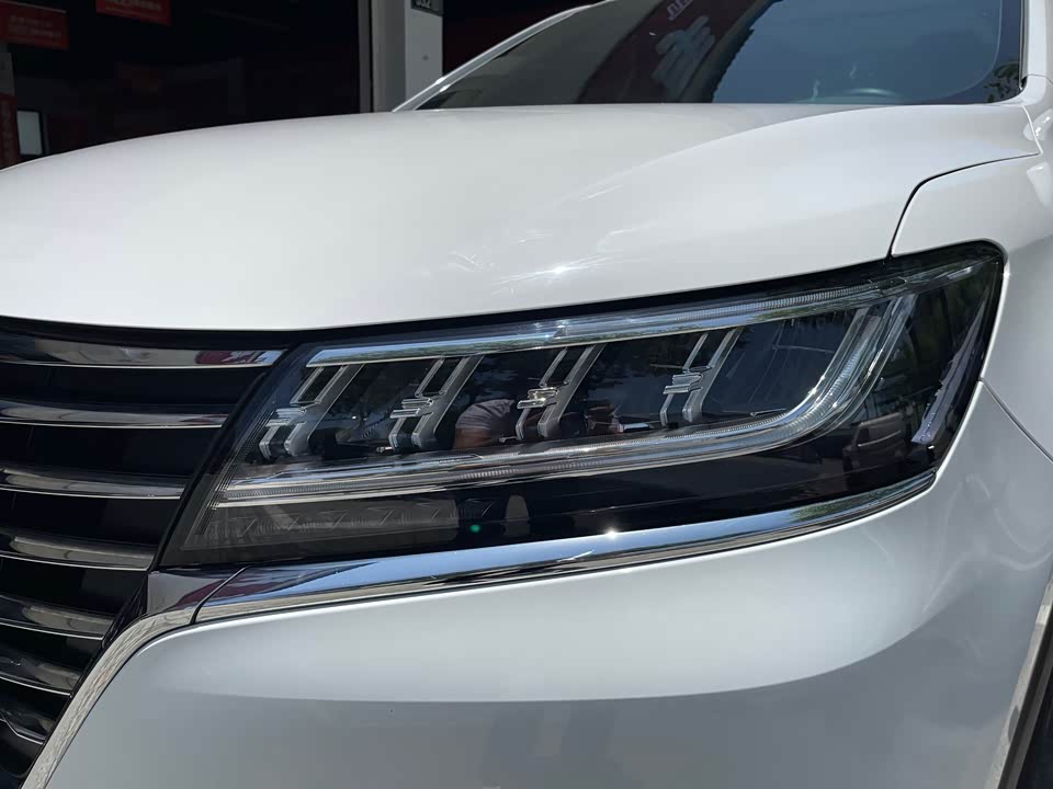 Roewe RX5