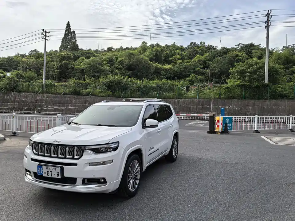 Jeep Grand Commander