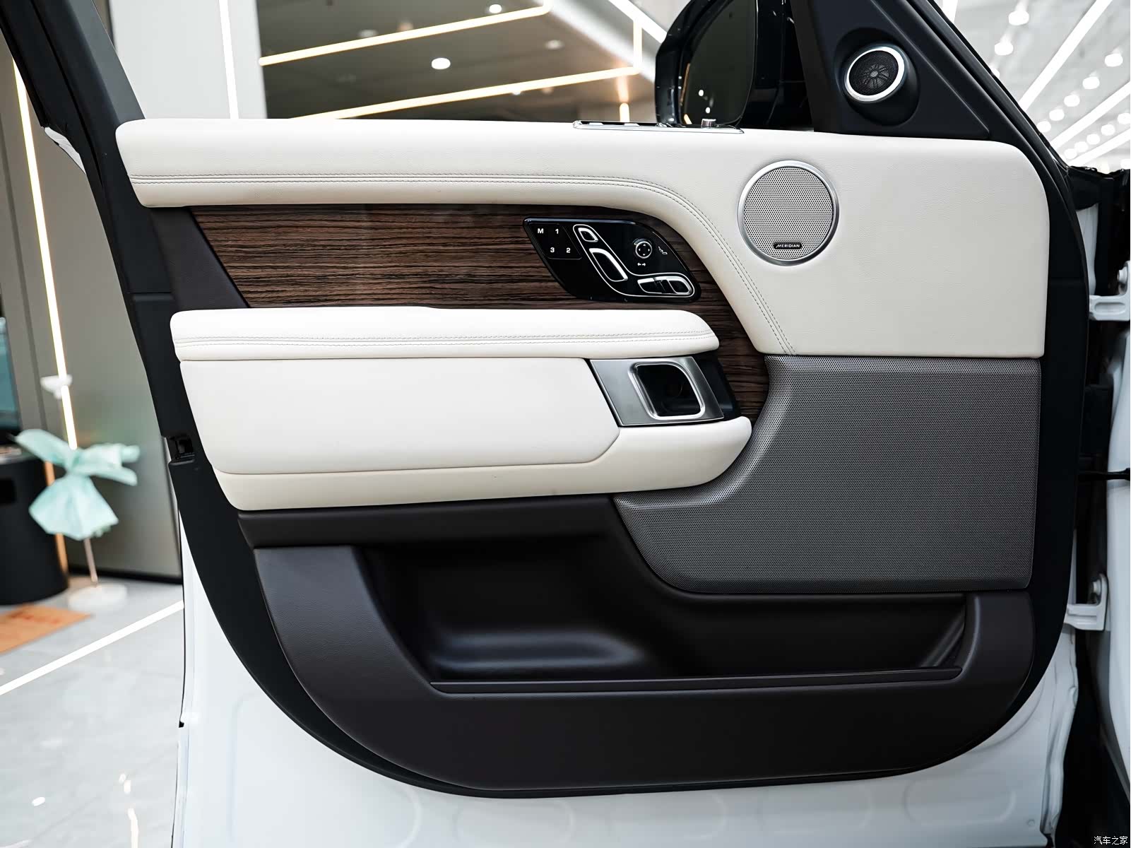 Land Rover Range Rover, 2018 18