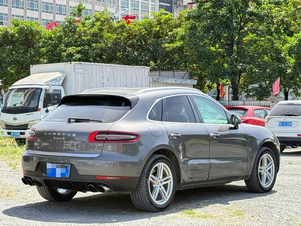 Porsche Macan