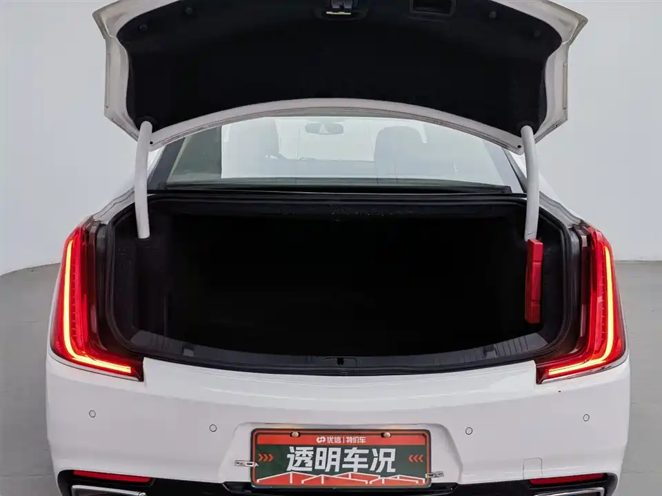 Cadillac XTS