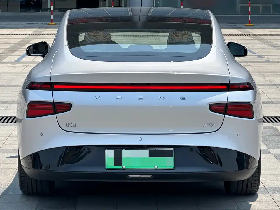 XPENG P7