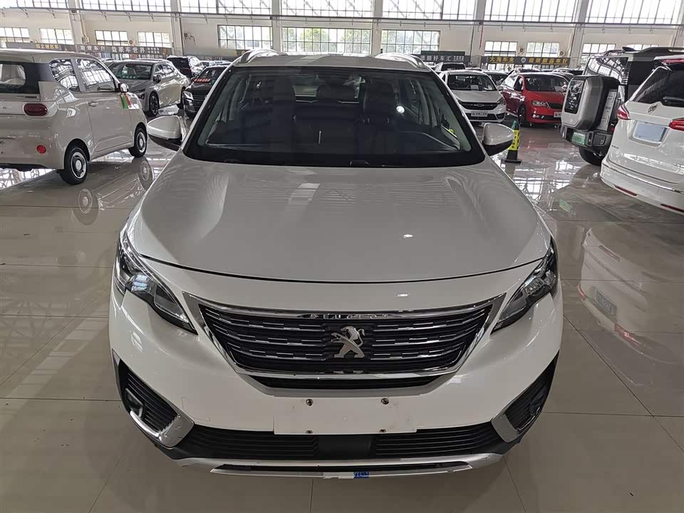 Peugeot 5008 Peugeot 5008