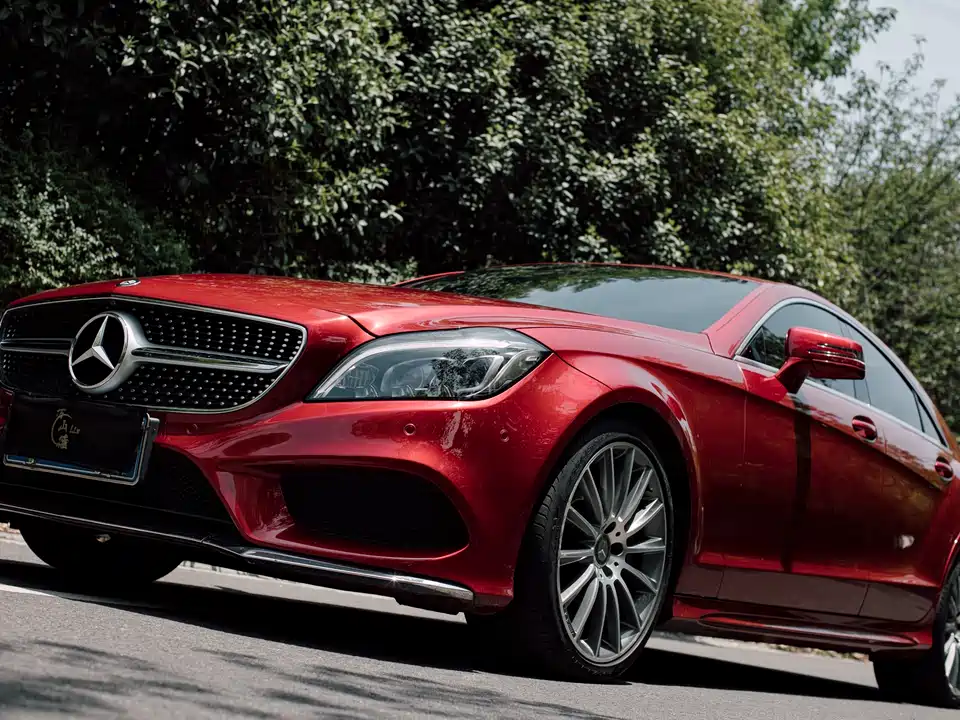 Mercedes-Benz CLS Mercedes-Benz CLS