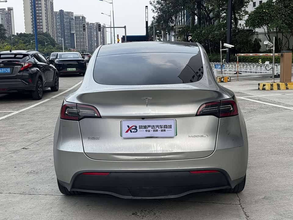 Tesla Model Y Tesla Model Y