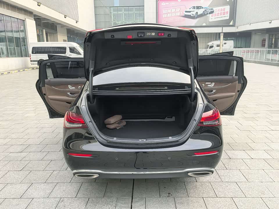 Mercedes-Benz E-class Mercedes-Benz E-class