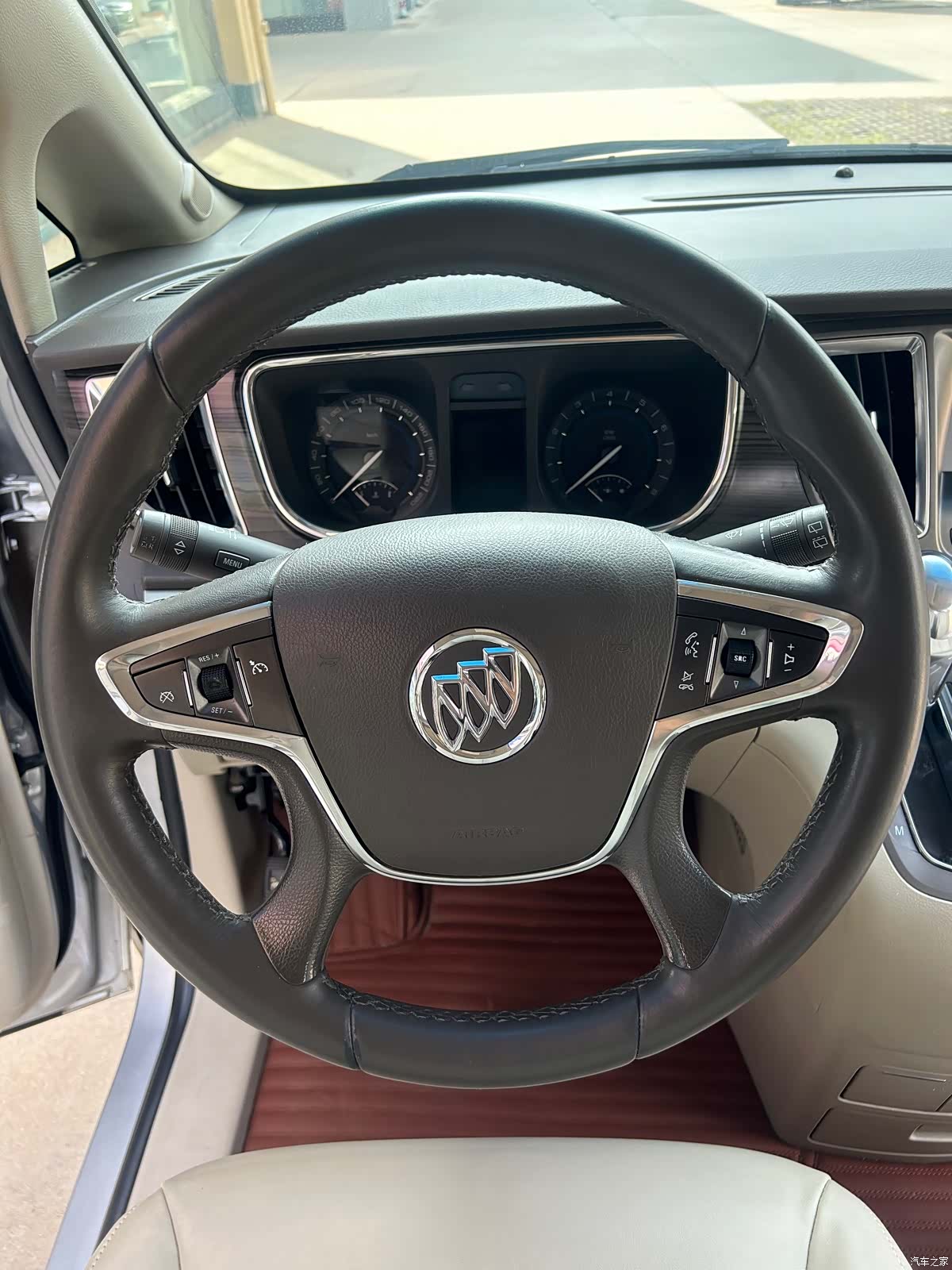 Buick GL8, 2012 19