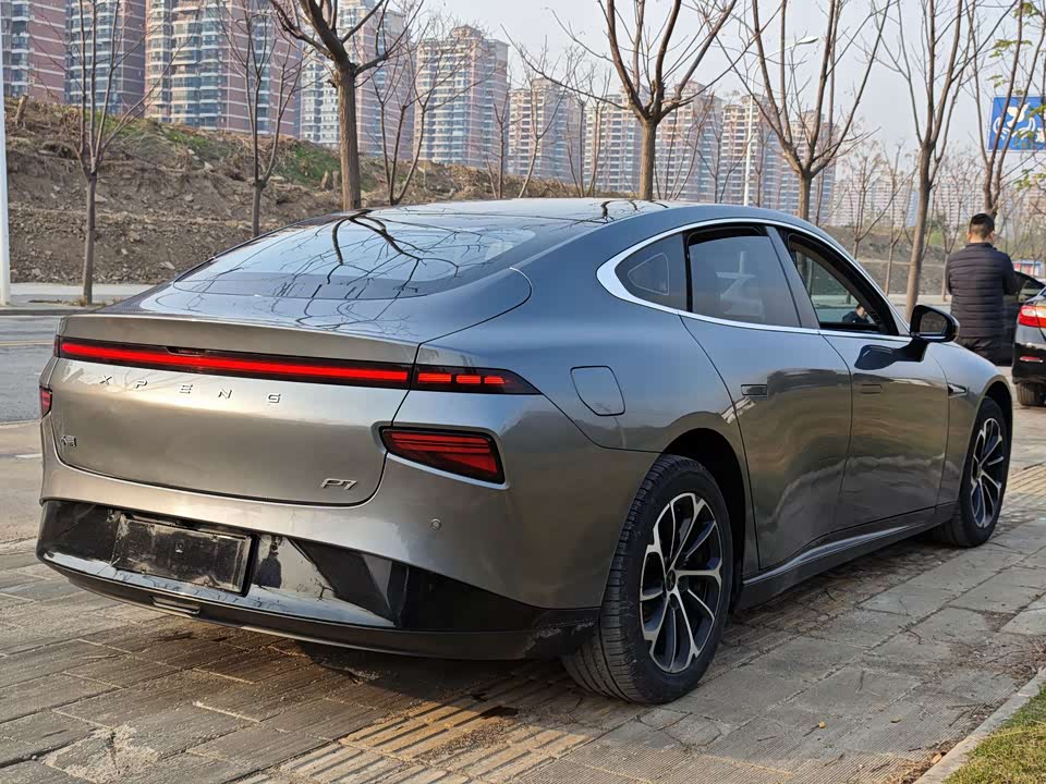 XPENG P7