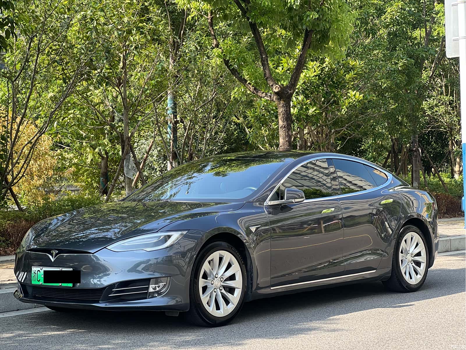 Tesla Model S, 2019 1