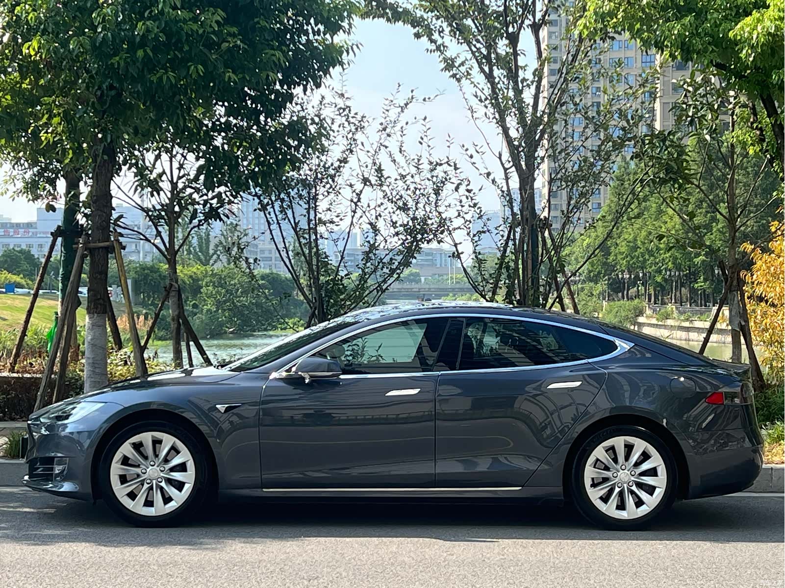 Tesla Model S, 2019 3