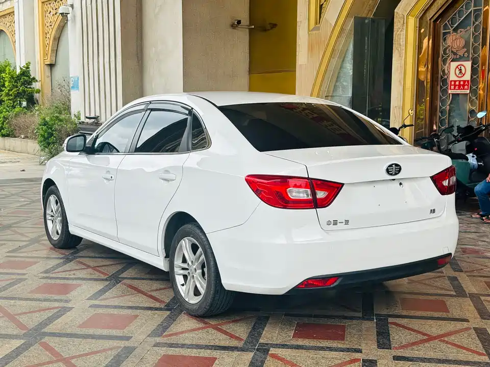 Besturn B30