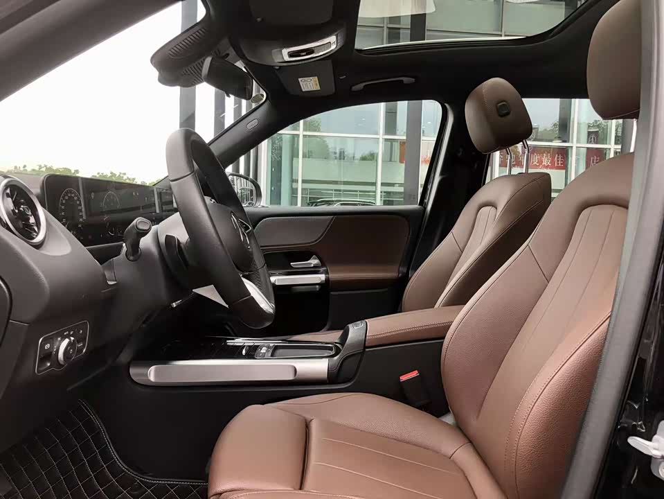 Mercedes-Benz GLB Mercedes-Benz GLB