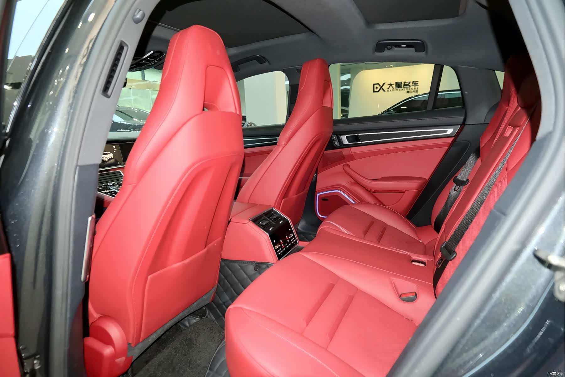 Porsche Panamera, 2023 7