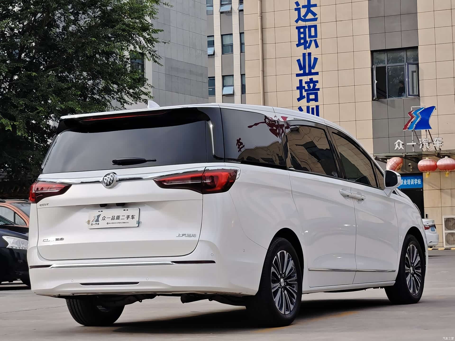 Buick GL8, 2021 7
