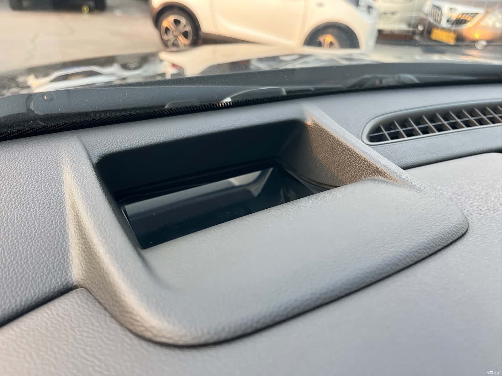 Buick Envision Plus, 2019 13
