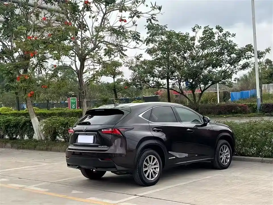Lexus NX