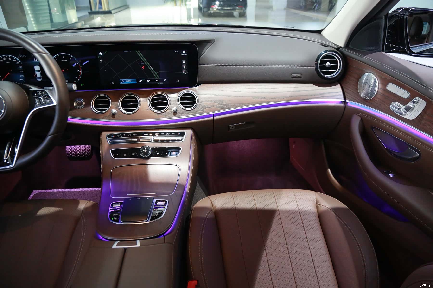 Mercedes-Benz E-Class, 2023 14