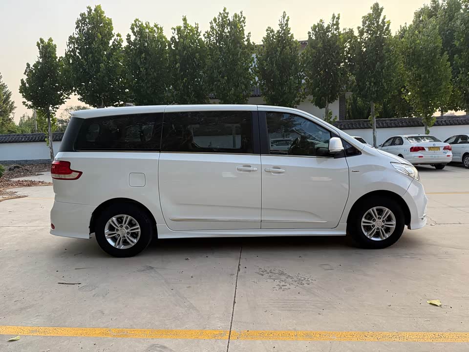 MAXUS Chase G10 MAXUS Chase G10