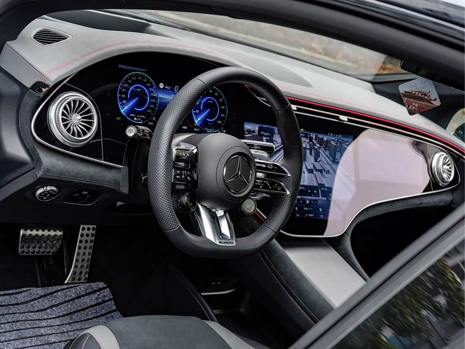Mercedes-Benz EQE AMG